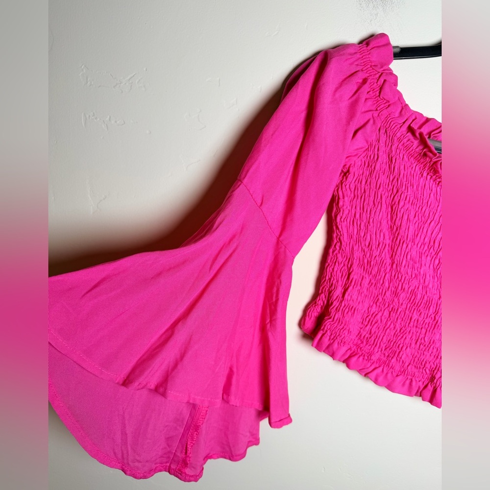 Who’s that girl pink top Medium NWT Chic Fuchsia Off-Shoulder Blouse vacation - Picture 8 of 8